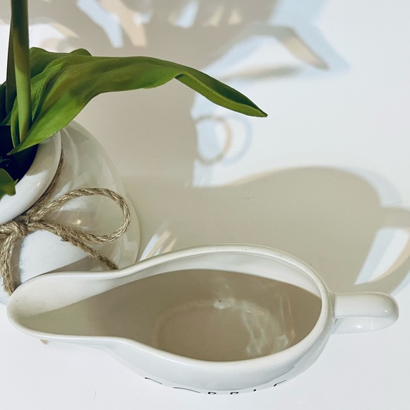 Rae Dunn Gooble Gravy boat 🦃 - Picture 2 of 2